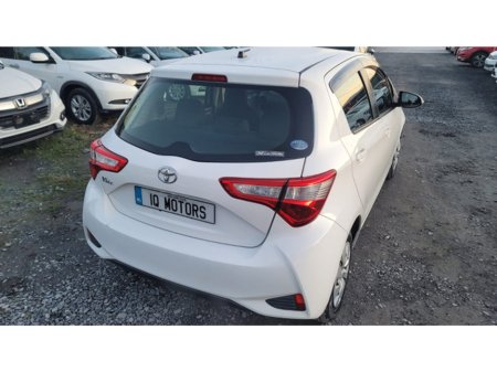 2018 Toyota Vitz - thumbnail 6