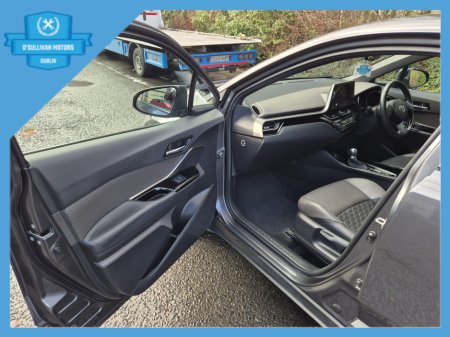 2023 Toyota C-HR HYBRID SOL 4DR AUTO €22,499 thumbnail