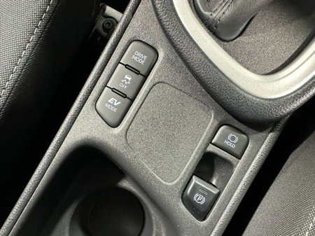 2021 Toyota Yaris - thumbnail 21