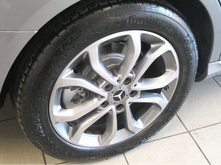 2015 Mercedes-Benz C Class - thumbnail 7