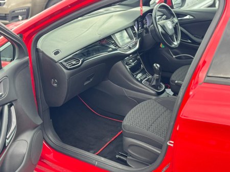2016 Vauxhall Astra - thumbnail 15