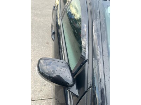 2018 Ford Focus - view 4