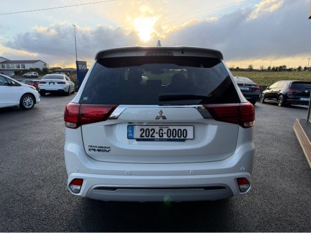 2020 Mitsubishi Outlander 4X4 Plug-in Hybrid - High Spec - Like New €24,750 thumbnail