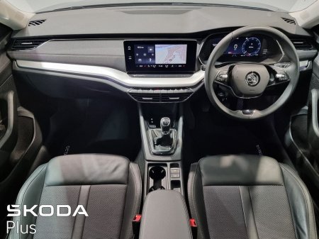 2023 Skoda Octavia - thumbnail 2