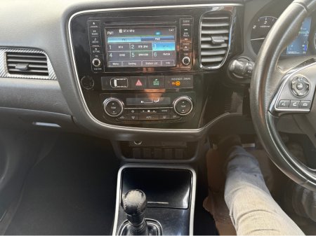 2017 Mitsubishi Outlander 4WD COMMERCIAL 4DR thumbnail