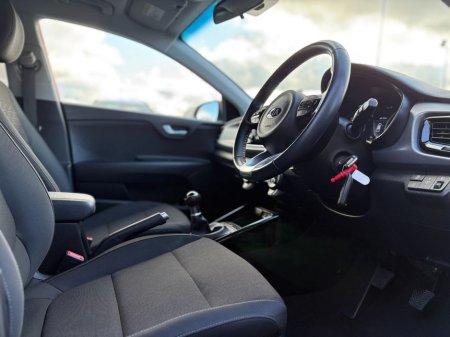 2021 Kia Rio - thumbnail 11