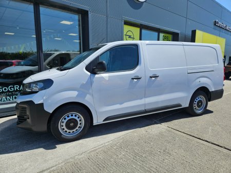 2025 Opel Vivaro  €25,950