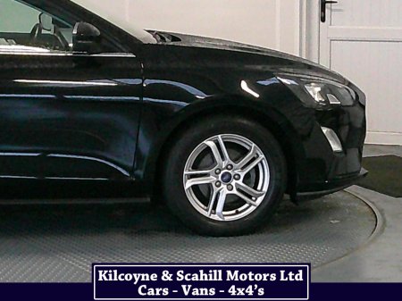 2021 Ford Focus ZETEC TDCI thumbnail