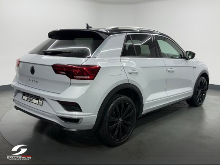 2022 Volkswagen T-Roc R-LINE 1.5 TSI D7F 150HP 5DR A €28,995 thumbnail