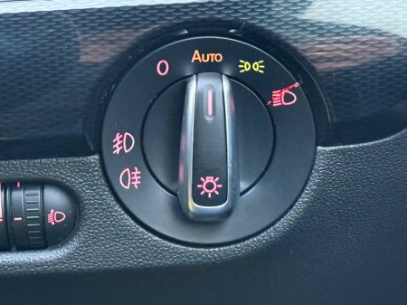 2017 Volkswagen Jetta 2.0 TDI 110HP Highline €12,950 thumbnail