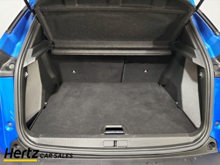 2023 Peugeot 2008 - thumbnail 17