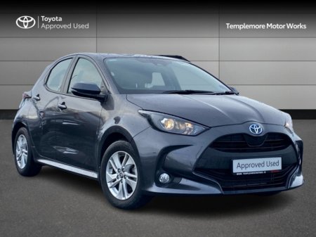 2024 Toyota Yaris YARIS 1.5 HYBRID LUNA €27,500