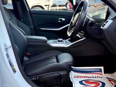 2025 BMW 3 Series - thumbnail 16