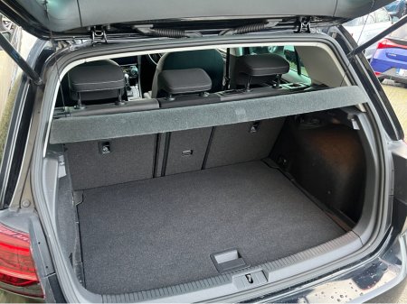 2019 Volkswagen Golf HIGHLINE AUTOMATIC 1.4 PETROL //LOW MILES//REVERSE CAMERA//KEYLESS ENTRY//ADAPTIVE CRUISE CONTROL// €19,950 thumbnail