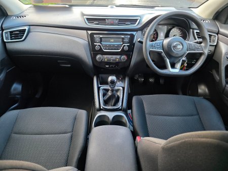 2019 Nissan Qashqai 1.2 XE 18 4DR €17,950 thumbnail