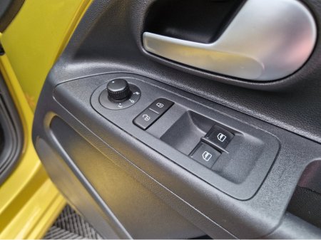 2018 Volkswagen up! HIGHLINE 1.0 PETROL AUTOMATIC 5DR thumbnail