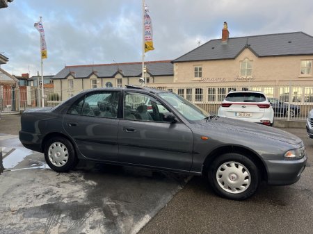 1994 Mitsubishi Galant - thumbnail 4