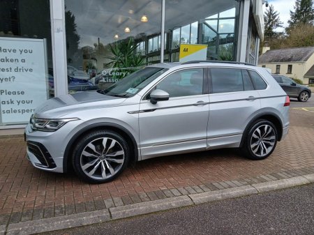 2023 Volkswagen Tiguan 2.0 TDI 150HP R-Line, Silver Met, FSH, 1 owner, 72km. €41,500 thumbnail