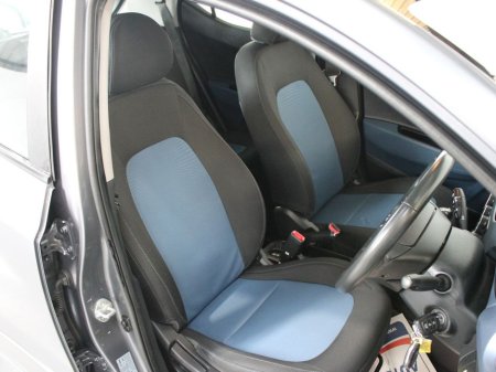 2015 Hyundai i10 - thumbnail 12