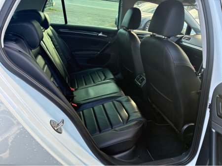 2020 Volkswagen Golf ( 202 REG 1.4 TSI LEATHER LEATHER SEATS VIRTUAL CLOCKS  SAT NAV  LEATHER  SEATS - VIRTUAL CLOCKS -REVERSE CAMERA - NAVIGATION - CARPLAY - ANDROID AUTO- BLIND SPOT REAR TRAFFIC ASSIST - DISCOVER PRO €22,950 thumbnail