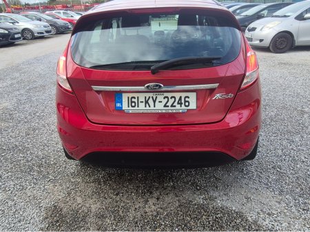 2016 Ford Fiesta - thumbnail 8