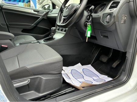 2014 Volkswagen Golf - thumbnail 10