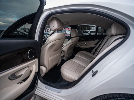 2016 Mercedes-Benz E Class - thumbnail 40