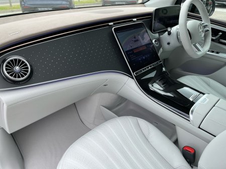 2025 Mercedes-Benz EQE - thumbnail 6