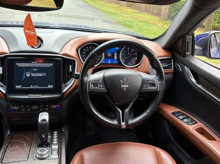 2019 Maserati Ghibli - thumbnail 9