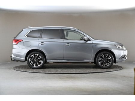 2016 Mitsubishi Outlander 2.0 GX4HS PHEV 200BHP 5SEATS *FULL LEATHER*SUNROOF*360 PAN CAM* €16,490 thumbnail