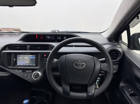 2016 Toyota Aqua - thumbnail 11