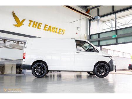 2021 Volkswagen Transporter - view 4