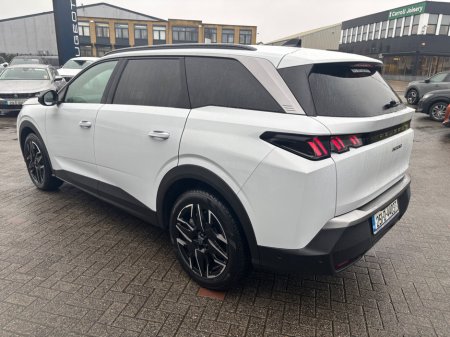 2025 Peugeot 5008 1.2 MHEV 145bhp E-DCS6 Allure €44,950 thumbnail