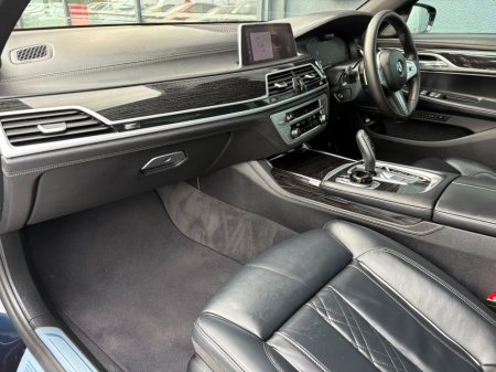 2020 BMW 7 Series - thumbnail 6