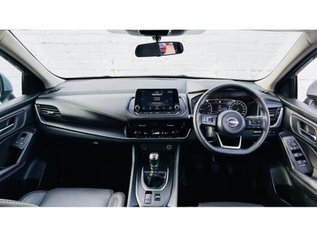 2024 Nissan Qashqai FULL LEATHER HEATED SEATS & PANORAMIC ROOF €27,995 thumbnail