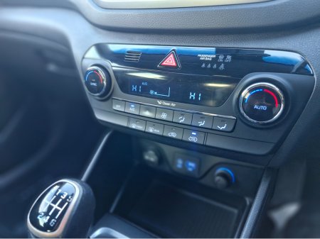 2016 Hyundai Tucson - thumbnail 10