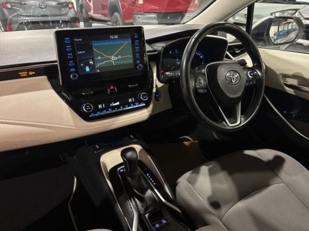 2021 Toyota Corolla HYBRID LUNA SPORT 4DR AUTO €22,950 thumbnail