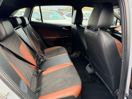 2022 Volkswagen ID.4 Pure 52kWh Life SUV 5dr Electric Auto (148 ps) thumbnail