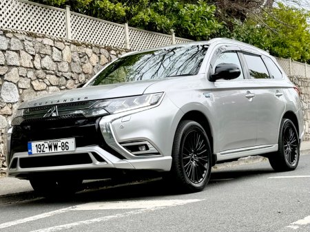 2019 Mitsubishi Outlander - thumbnail 17