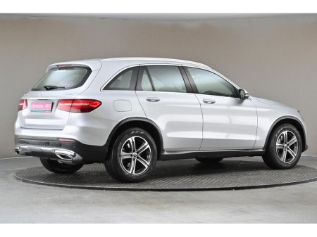 2017 Mercedes-Benz GLC Class 220 D 4MATIC *FULL BEIGE LEATHER* €29,890 thumbnail
