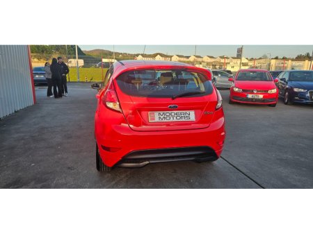 2015 Ford Fiesta - thumbnail 15