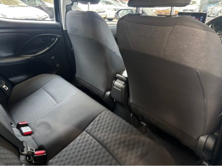 2021 Toyota Yaris - thumbnail 3