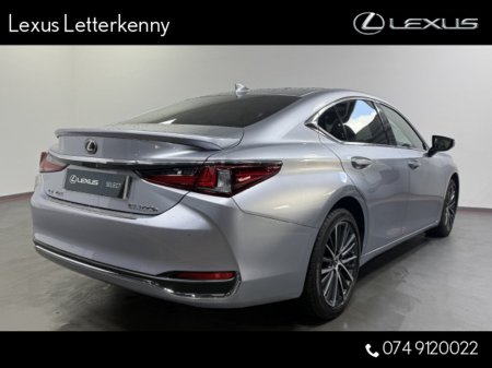 2025 Lexus ES 300 H ES300h Dynamic €60,995 thumbnail