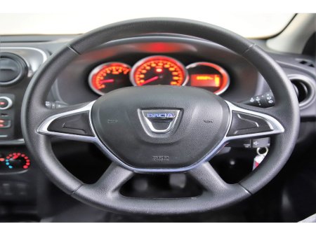 2017 Dacia Sandero - thumbnail 17