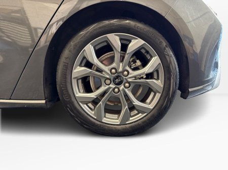 2025 Ford Focus - thumbnail 5