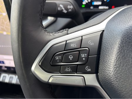 2024 Volkswagen Amarok AVENTURA V6 TDI 4M DC 4MOTION €61,900 thumbnail