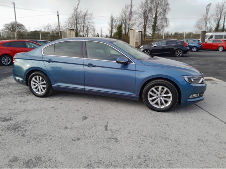 2016 Volkswagen Passat - thumbnail 2