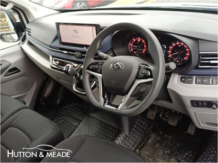 2026 Maxus Deliver 9 Luton Body with Tail Lift thumbnail