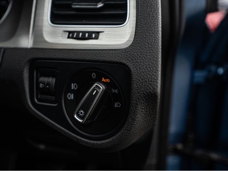 2016 Volkswagen Golf 2016 VW Golf 1.4tsi Auto/High spec/1yr warranty €12,888 thumbnail