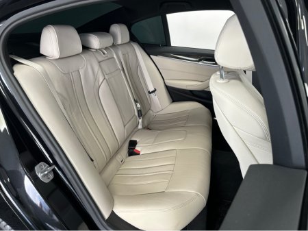 2018 BMW 5 Series - thumbnail 11